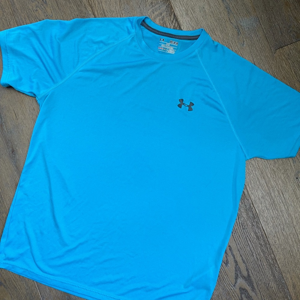 Men’s Under Armor short sleeve tee